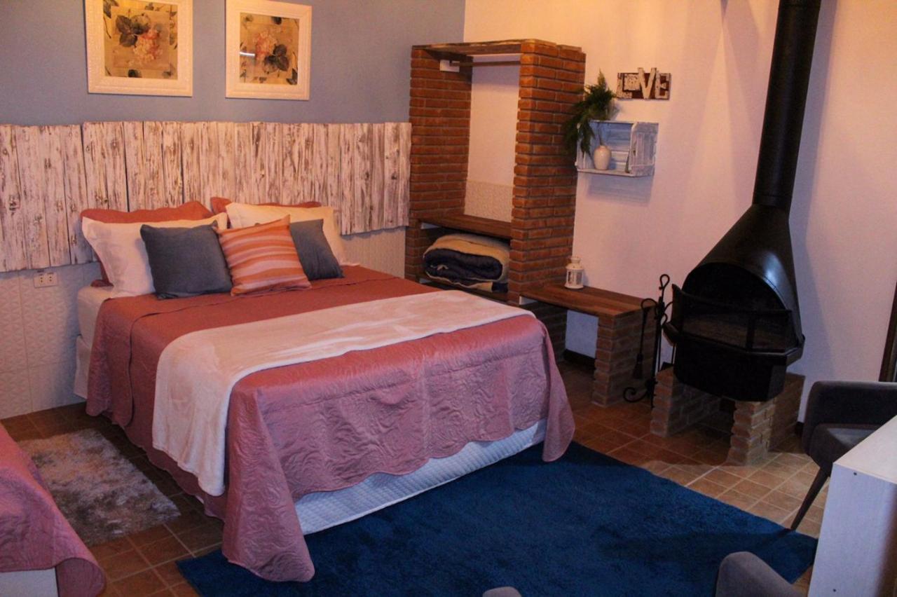 Chale Pico Agudo Hotel Santo Antonio do Pinhal Exterior photo